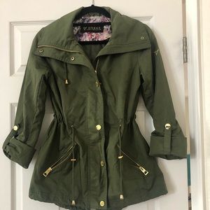Guess Trench Coat